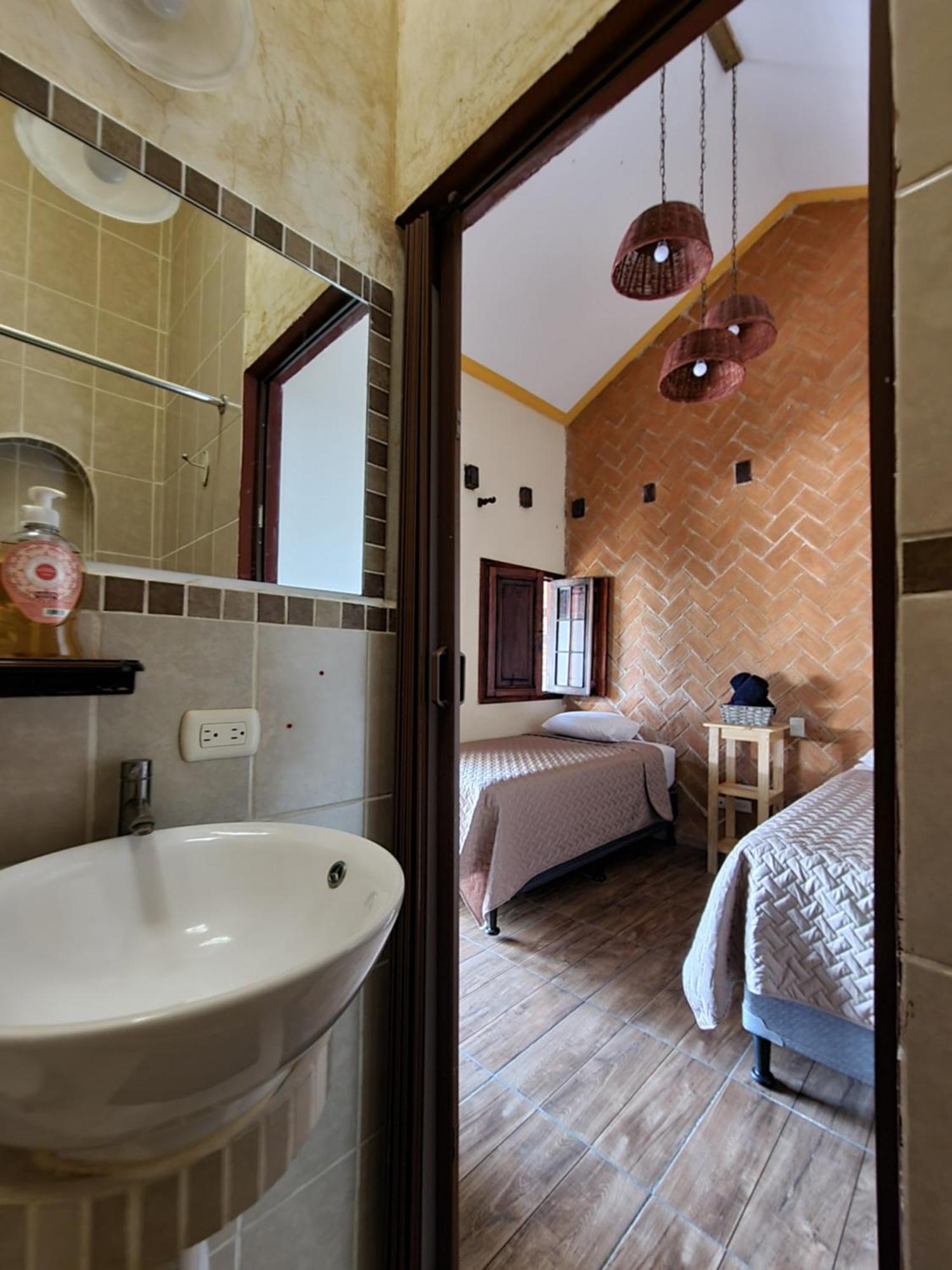 Central Hostel Boutique 危地马拉安地瓜 外观 照片